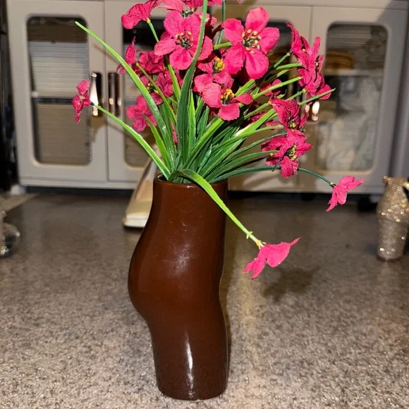 Brown Ceramic Woman’s Body Vase - Picture 4 of 4